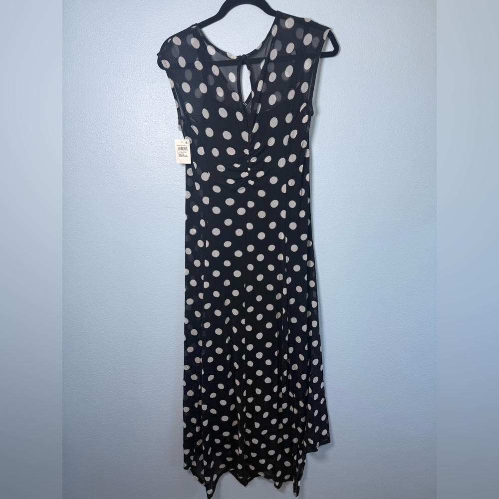 Black & White Polka Dot V-Neck Dress - Picture 6 of 9